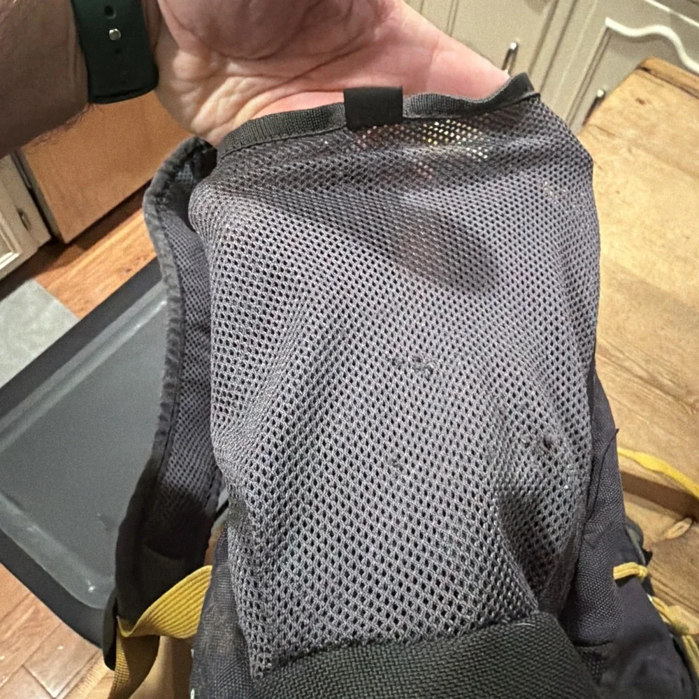 Vintage THE NORTH FACE Wasatch Backpack Gray Yellow